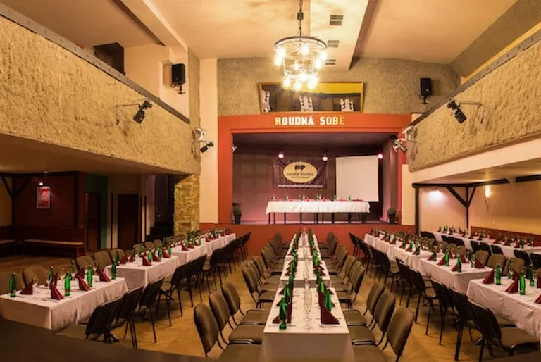 Saloon Roudná