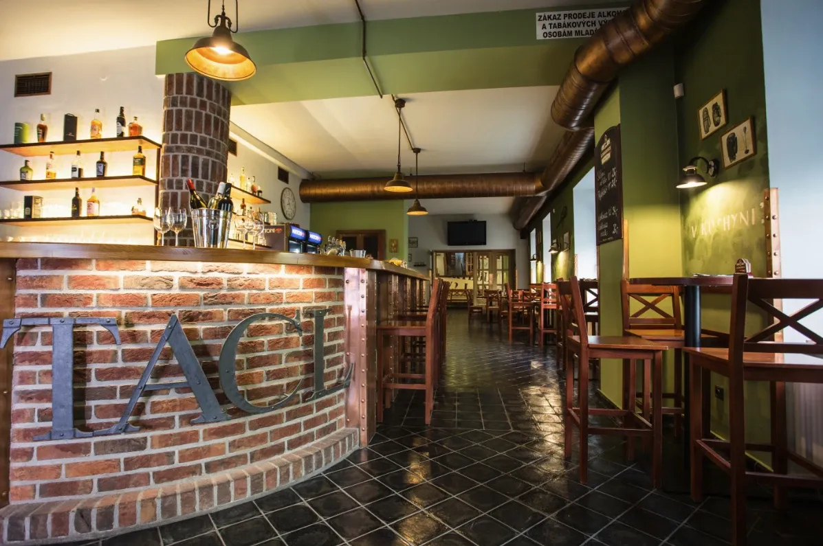  Tacl restaurant