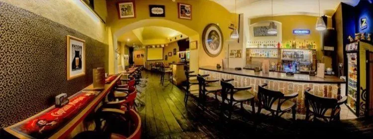 Cabaret café bar