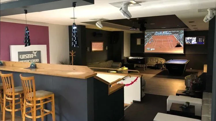 Vista Bar