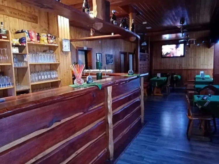 Upěti Véček
