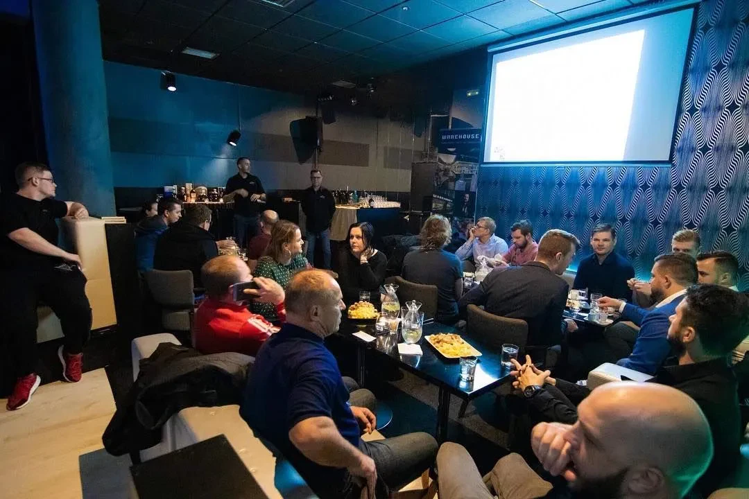 Infinity c&c bar ÚT