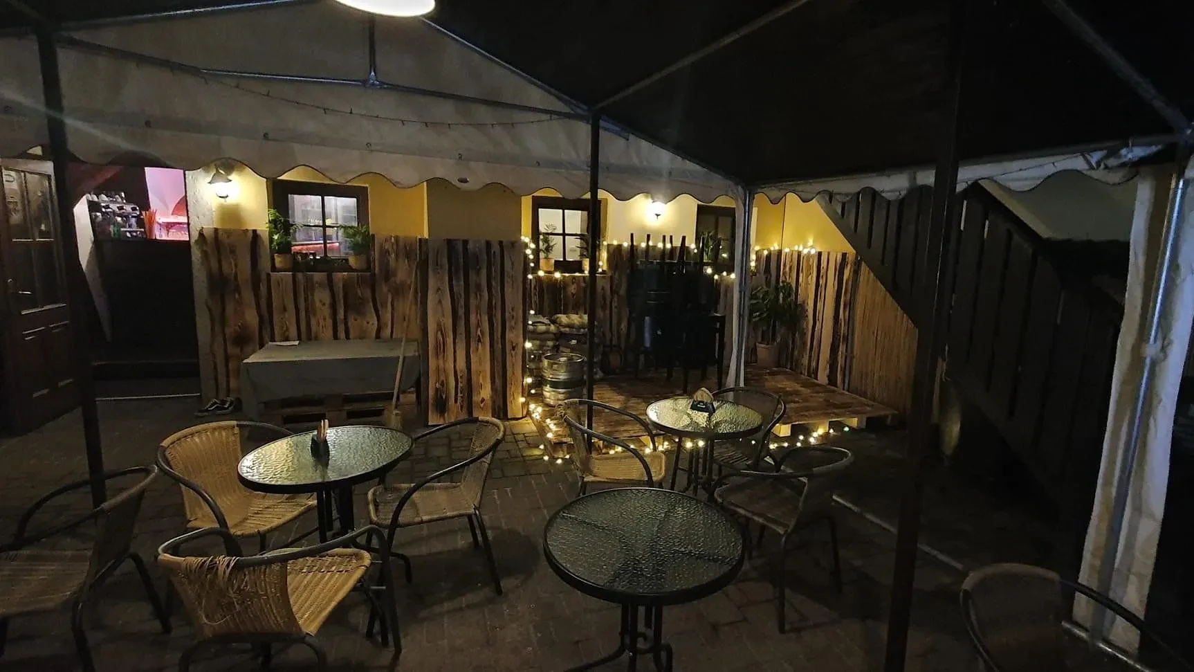 Cafe & Bar NO.95